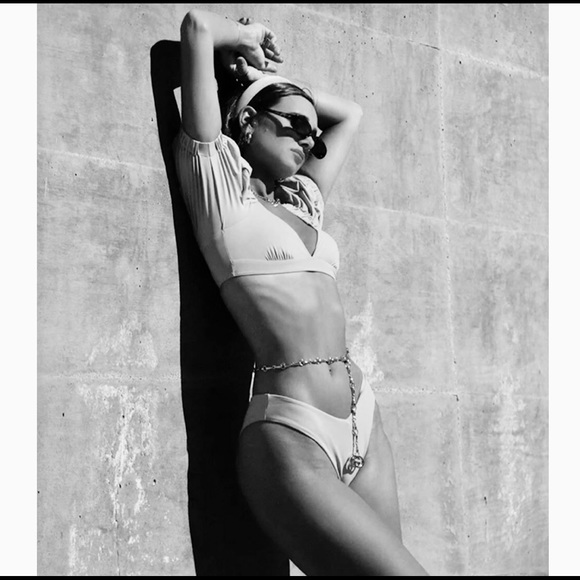 WEWOREWHAT Moe Bikini Top - Picture 2 of 7